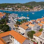 Cozy Home In Vela Luka